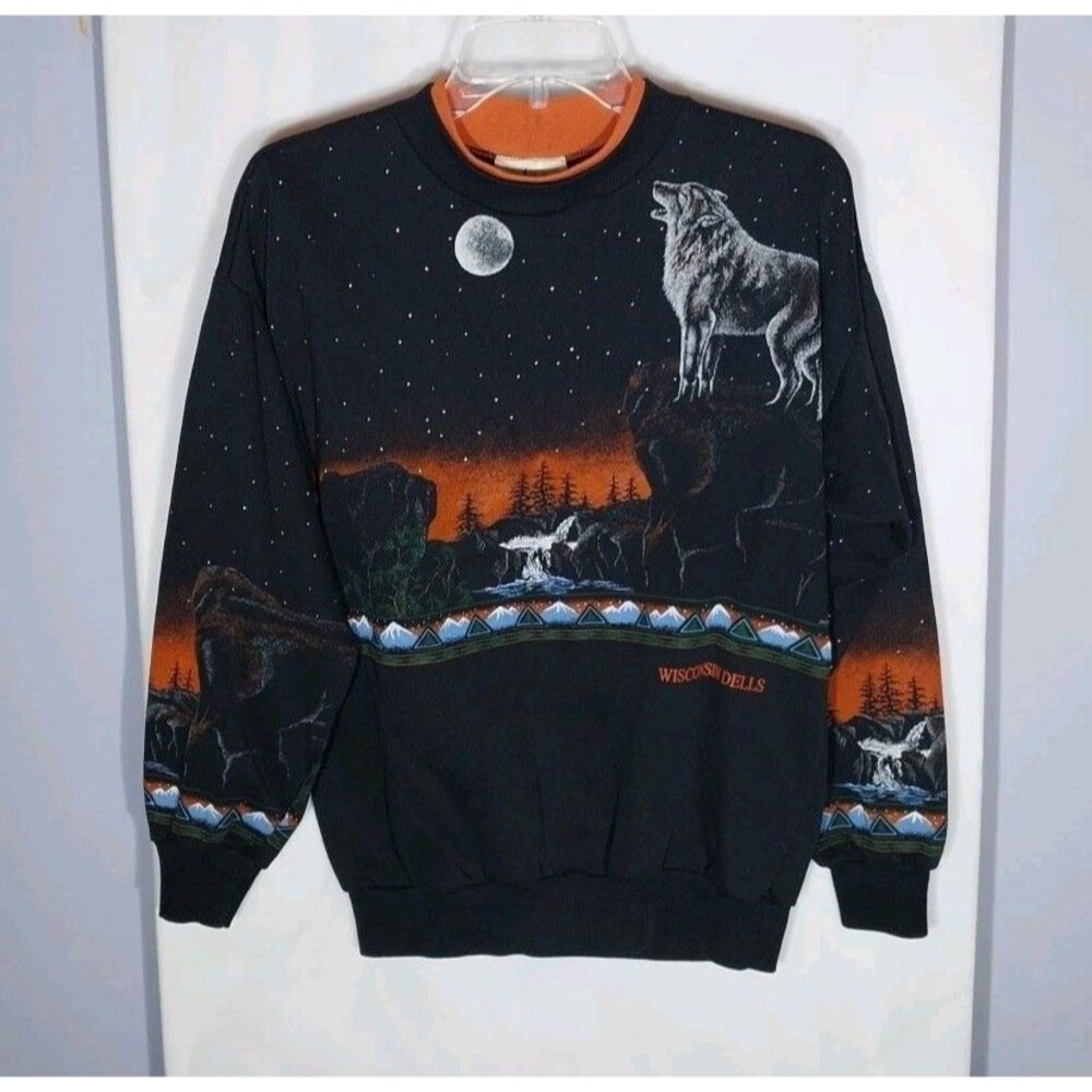 Vintage 90s Wolf Moon Graphic Sweatshirt Crewneck USA Western Small Medium